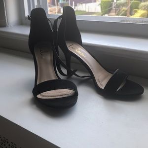 Lulus black strappy heels